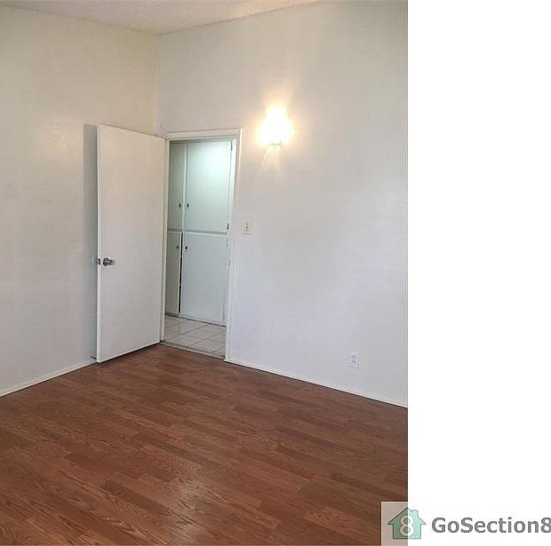1st image of 1125 S Corta Dr