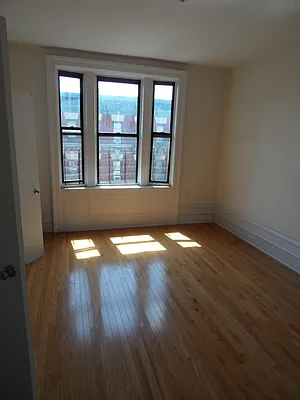 Rented by Bohemia Realty Group | media 76