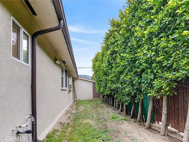 10855 Oro Vista Ave — Photo 36