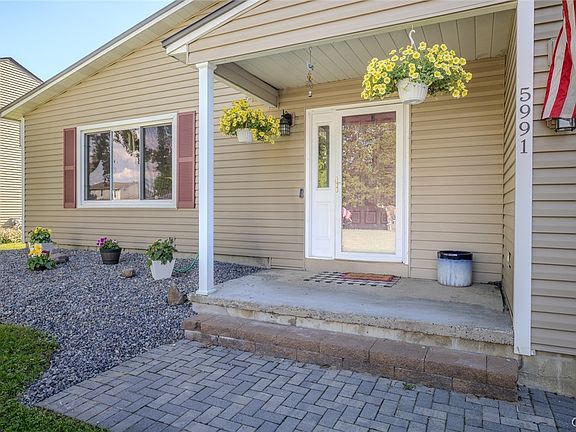 4th image of 5991 Jerusalem Dr