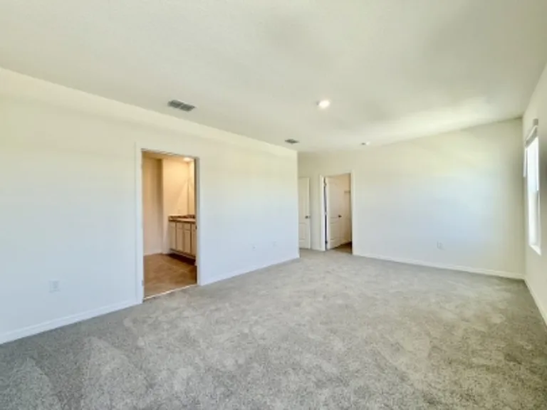 1374 Holodak Dr — Photo 33