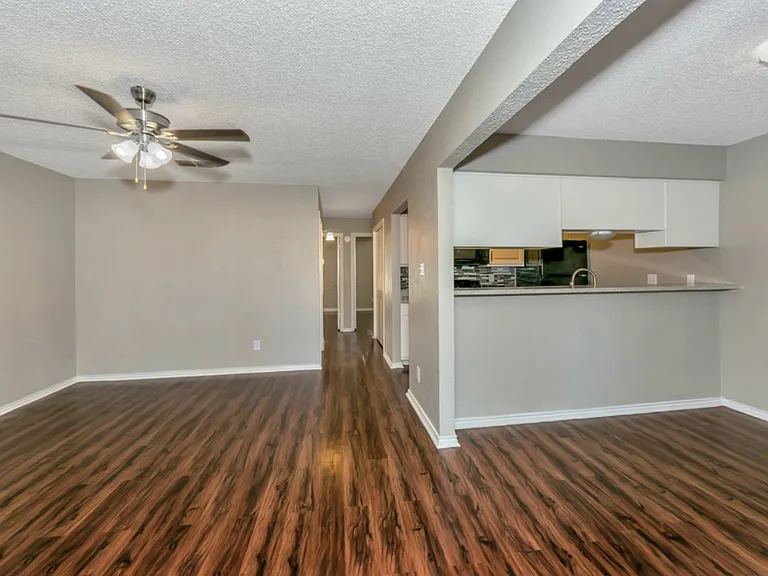 Trinity Pines Apartments — Photo 12