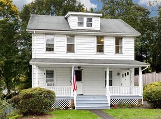 113 Castle Heights Ave, Nyack, NY 10960