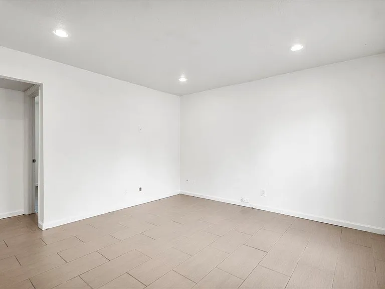 3464 Willowrun Dr #A — Photo 2
