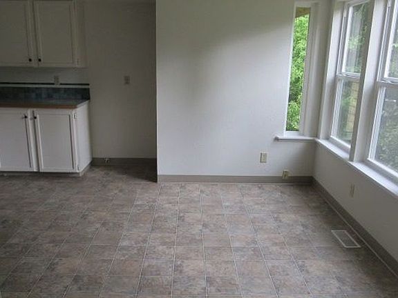 5th image of 9921 63rd Avenue Ct E