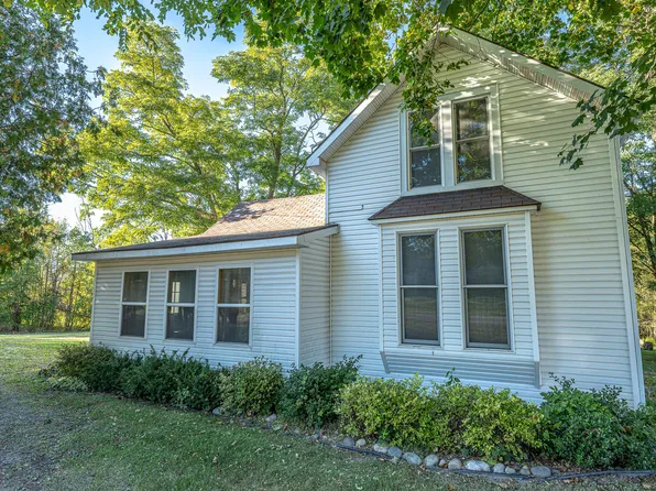 221 Lynn St, Hillman, MI 49746