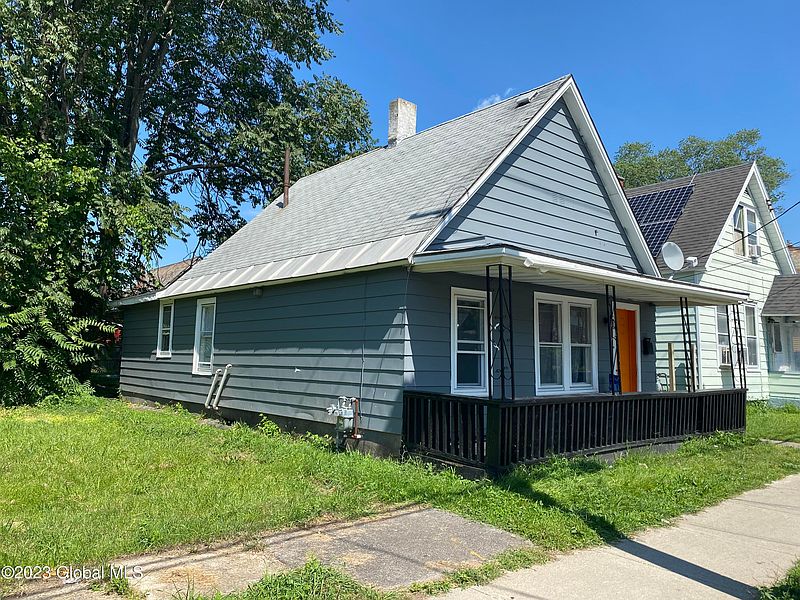2nd image of 923 Strong Street