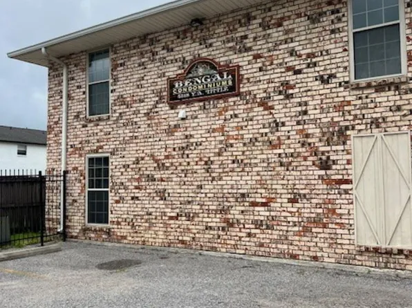 4518 Y A Tittle Ave APT 9, Baton Rouge, LA 70820