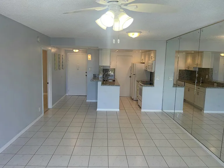 720 Orton Ave #607 — Photo 5