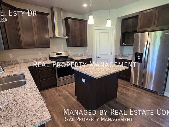 3rd image of 1223 E Esty Dr