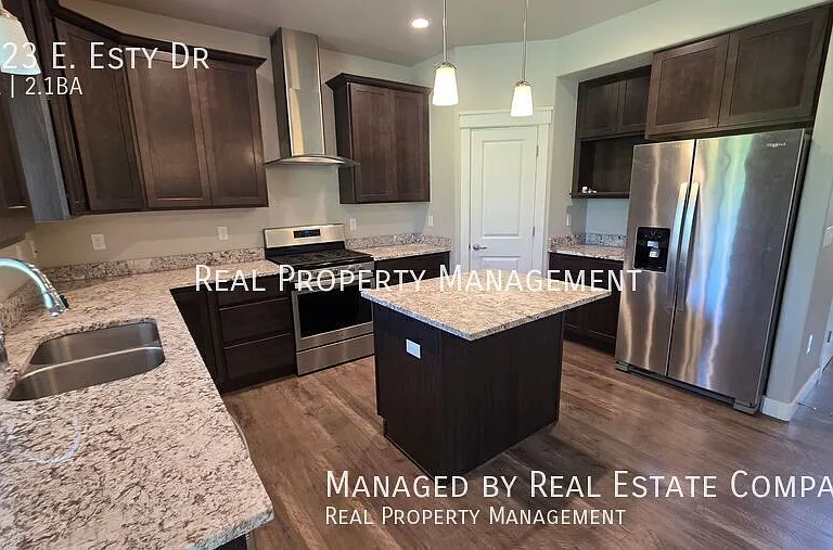 1223 E Esty Dr — Photo 3