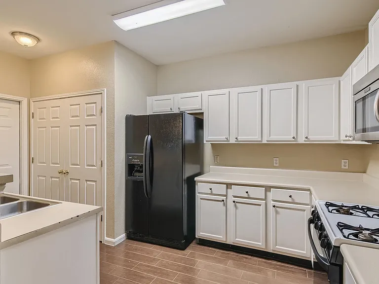 2858 Southampton Way #A — Photo 3
