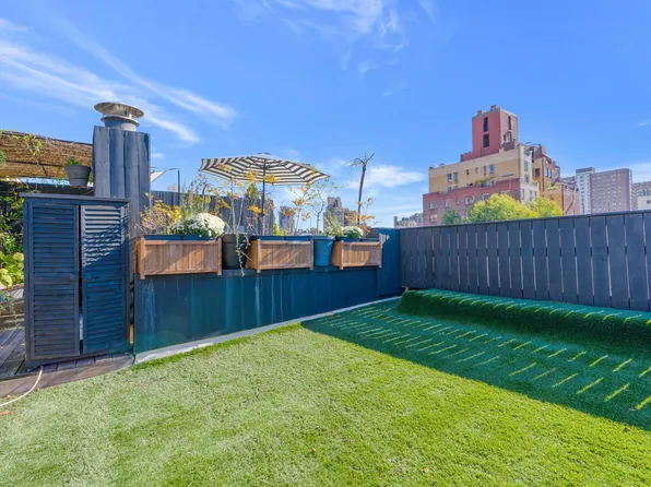 457 West 22nd Street image 39 of 45