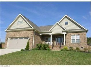 6007 Red Oak Ct, Kernersville, NC 27284