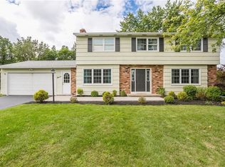 7 Peppermill Dr, Fairport, NY 14450