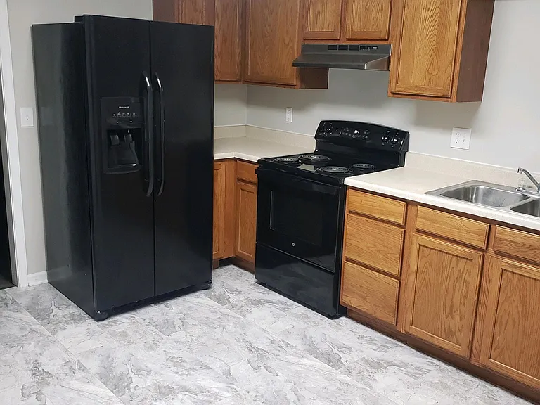 Unit 9 Black Appliances