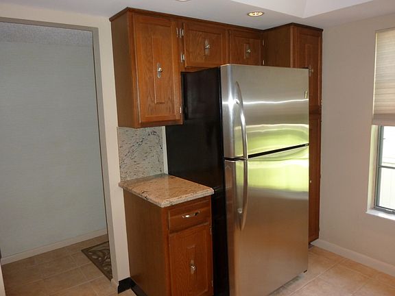 4th image of 18359 SE Wood Haven Ln APT E
