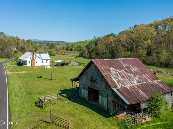 285 New Providence Rd, Tellico Plains, TN 37385