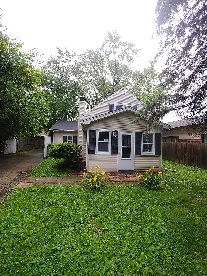 5S665 N Wright St photo 1