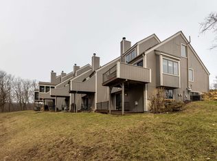 129 Plum Cove Dr, Galena, IL 61036