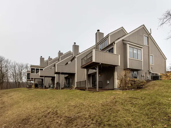 129 Plum Cove Dr, Galena, IL 61036