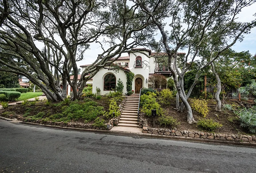 150 Newton Dr photo 1