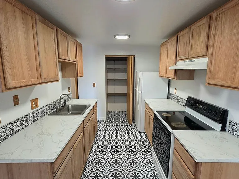 1150 Sunset Blvd NE #116 — Photo 12