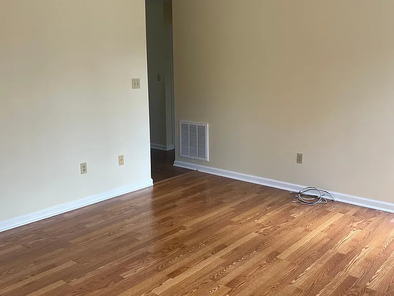 145 Noel Ave — Photo 13