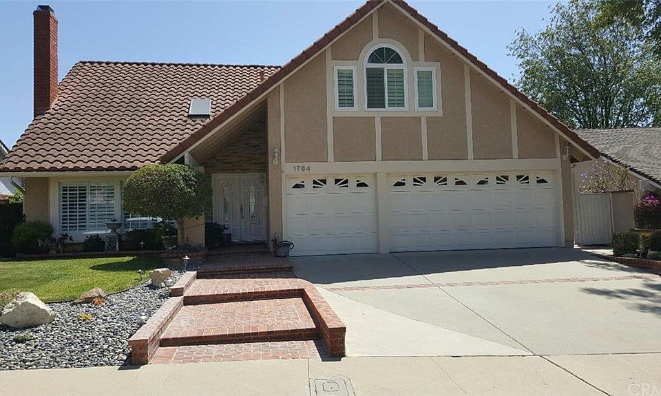 1st image of 1764 Sweet Briar Pl