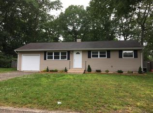 22 Chain Blvd, Bayville, NJ 08721