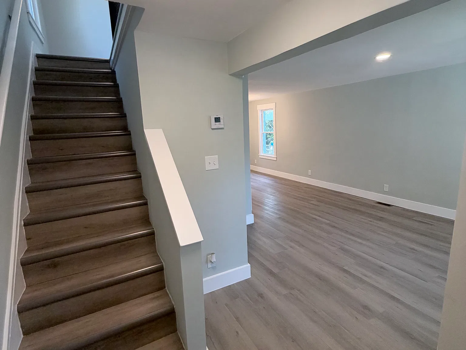 3 bed, 2.5 bath, 1300 sqft, $2,500 — Photo 4