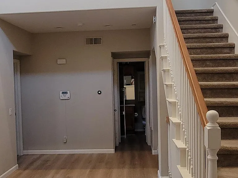 895 Custer Ave — Photo 5