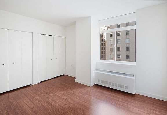 5th image of 100 John St APT 1901