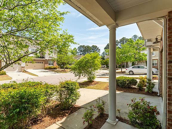 4th image of 247 Murray Glen Dr