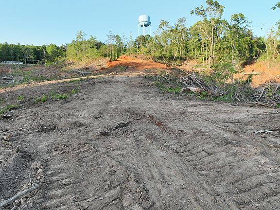 5th image of 9.57 Acres Cres #233