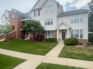 690 Mill Cir UNIT 107, Wheeling, IL 60090