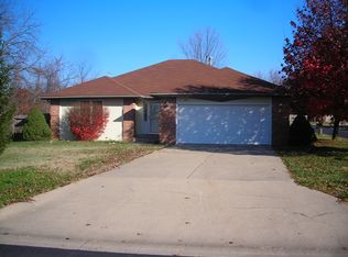 402 N Marie St, Nixa, MO 65714
