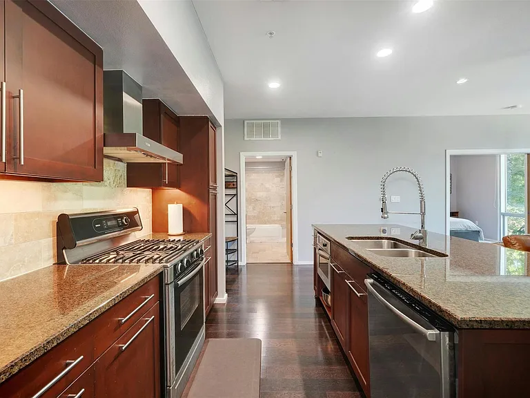 1600 Barton Springs Rd #5210 — Photo 12