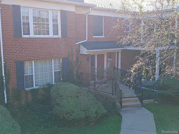 27654 E Echo Vly Unit 232, Farmington Hills, MI 48334