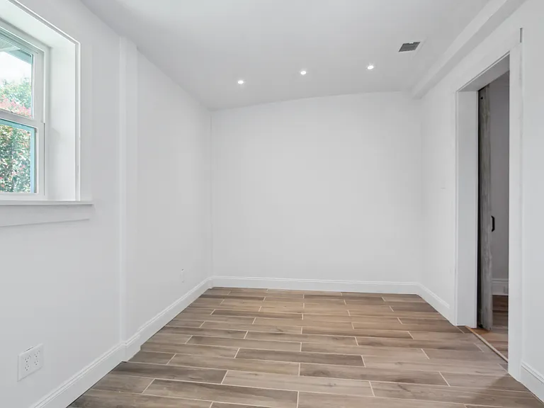 5869 Colbert St #3 — Photo 13