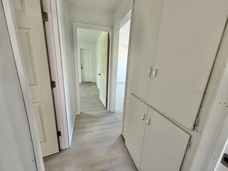 920 SW 47th St — Photo 9
