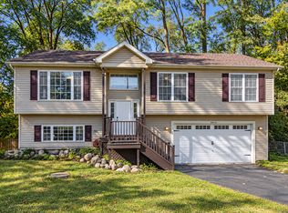 38114 N Dewey St, Spring Grove, IL 60081