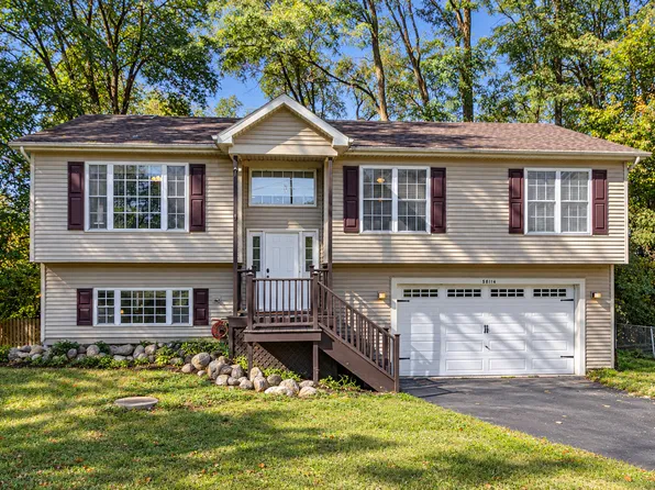 38114 N Dewey St, Spring Grove, IL 60081