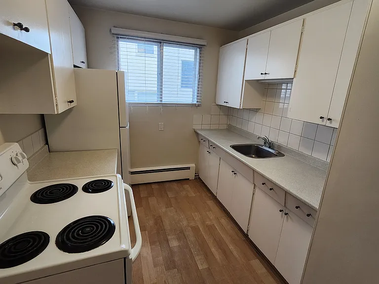 2424 14th St SW — Photo 33