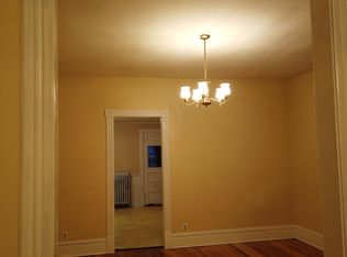 587 Sherburne Ave, Saint Paul, MN 55103