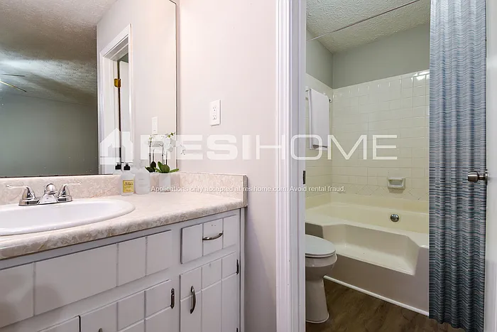 5894 Clate Ct — Photo 11