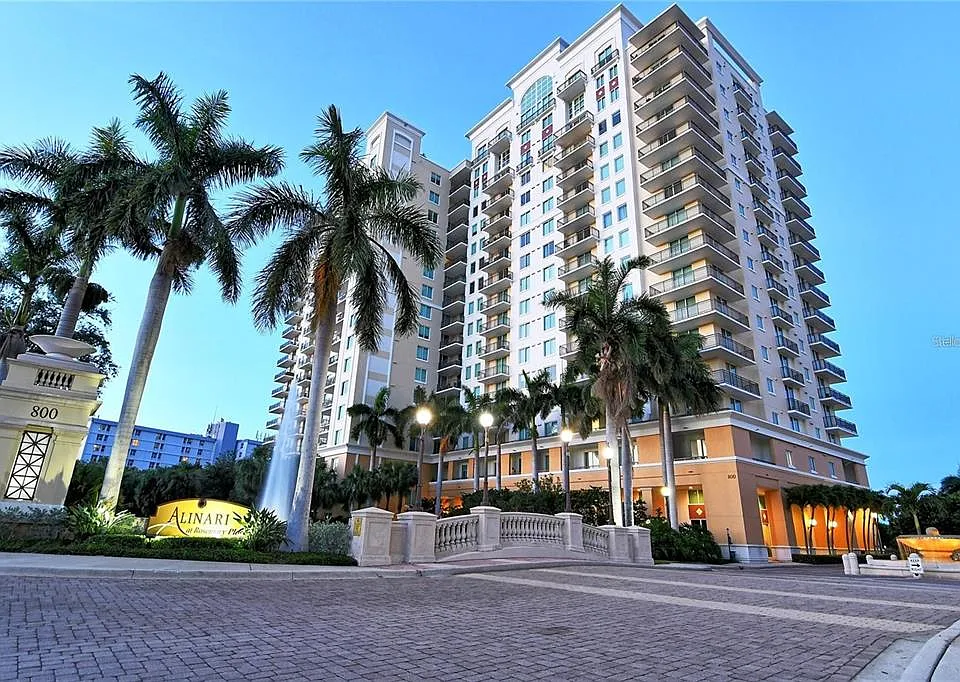 800 N Tamiami Trl #211