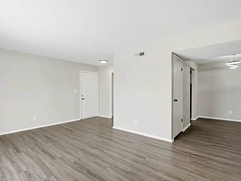 The Eclipse Apartment Homes — Photo 7