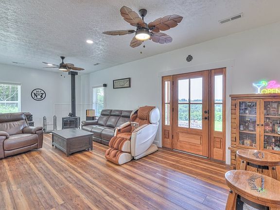 4th image of 557 Ward Hollow Rd