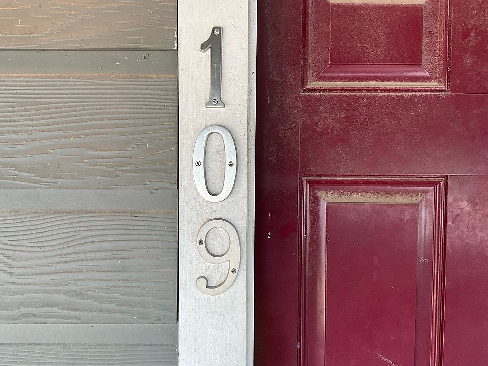 1st image of 109 S Front St